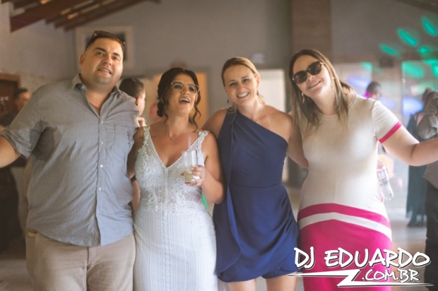 Você também pode ver as fotos usando as setas do seu teclado! Experimente!